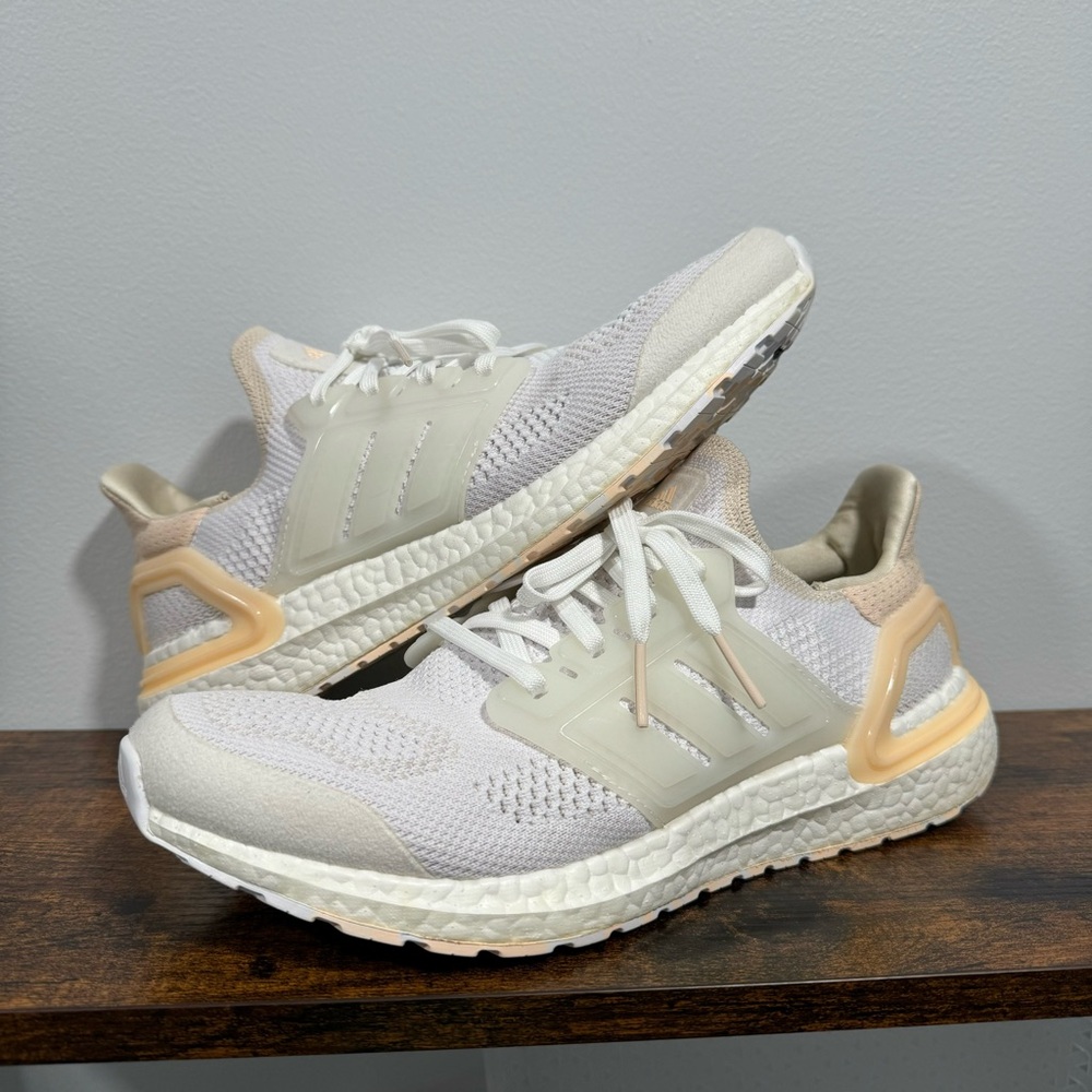 Women’s Adidas Ultraboost 19.5 DNA Size 11 White